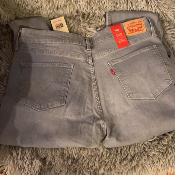 Levi’s Mid Rise Skinny Jeans - Picture 5 of 7